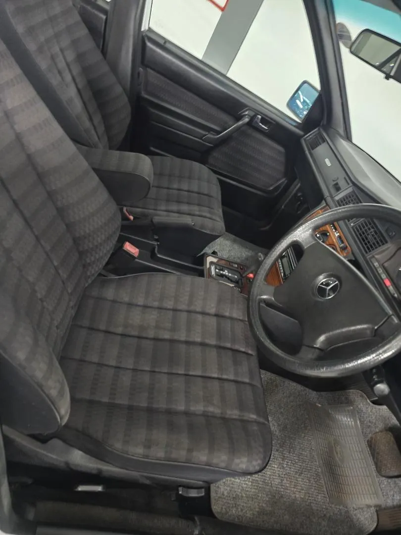 1993 Mercedes-Benz 190 E 2.0 L Auto, photo 9 of 9