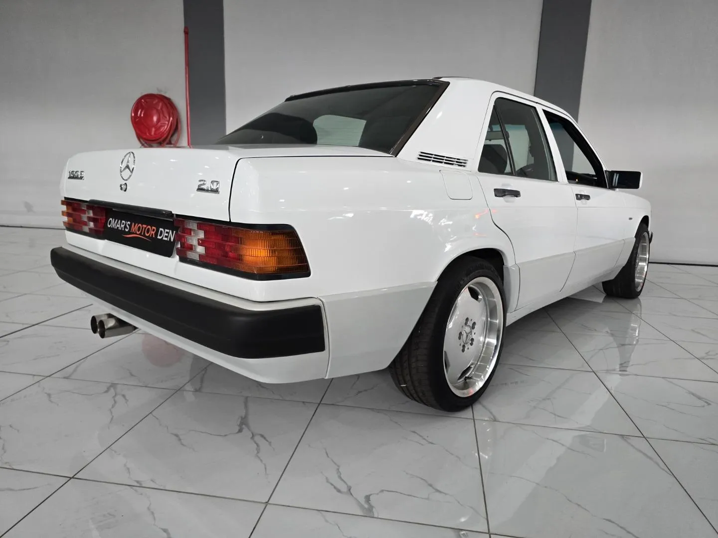 1993 Mercedes-Benz 190 E 2.0 L Auto, photo 5 of 9