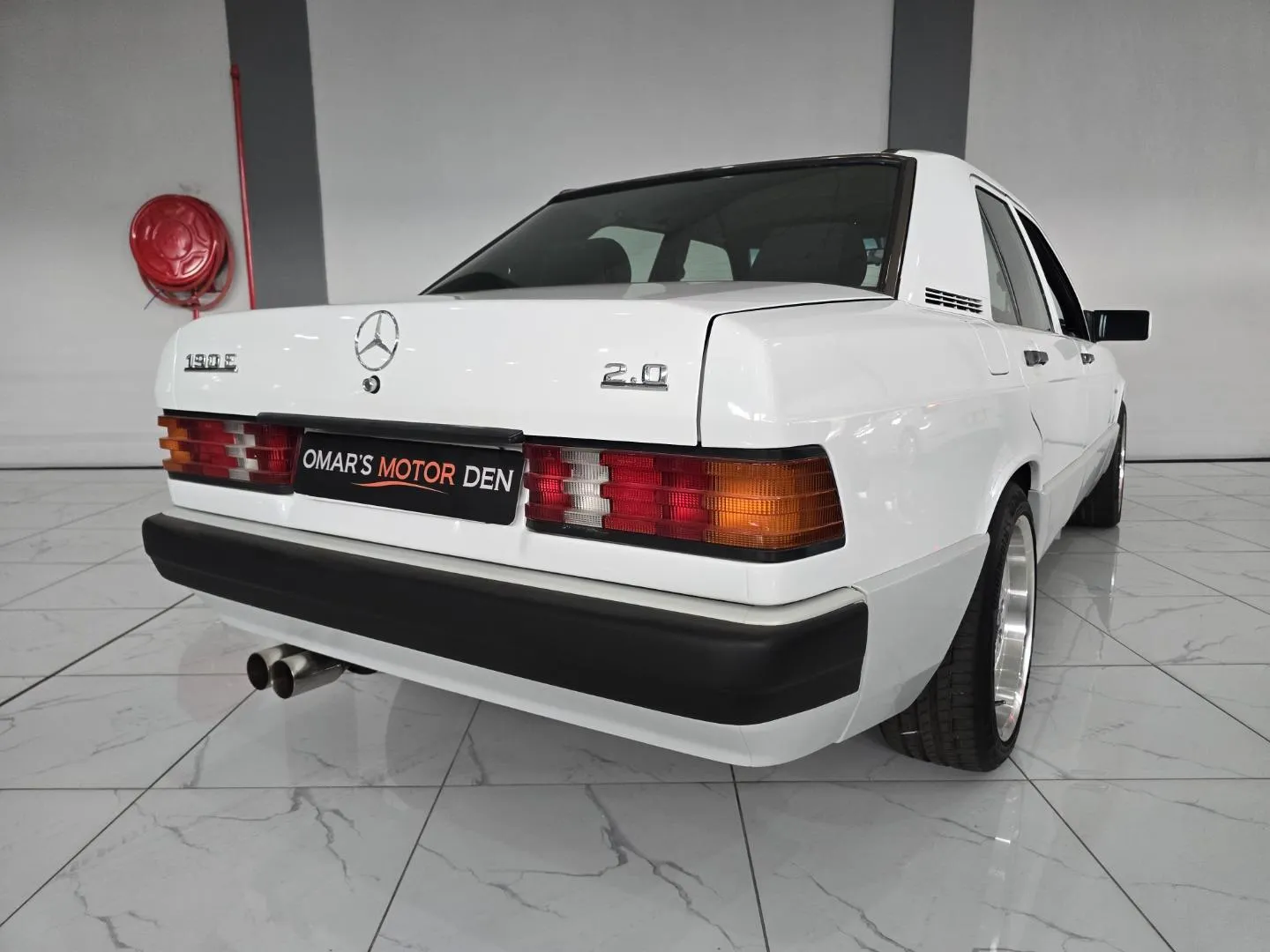 1993 Mercedes-Benz 190 E 2.0 L Auto, photo 7 of 9