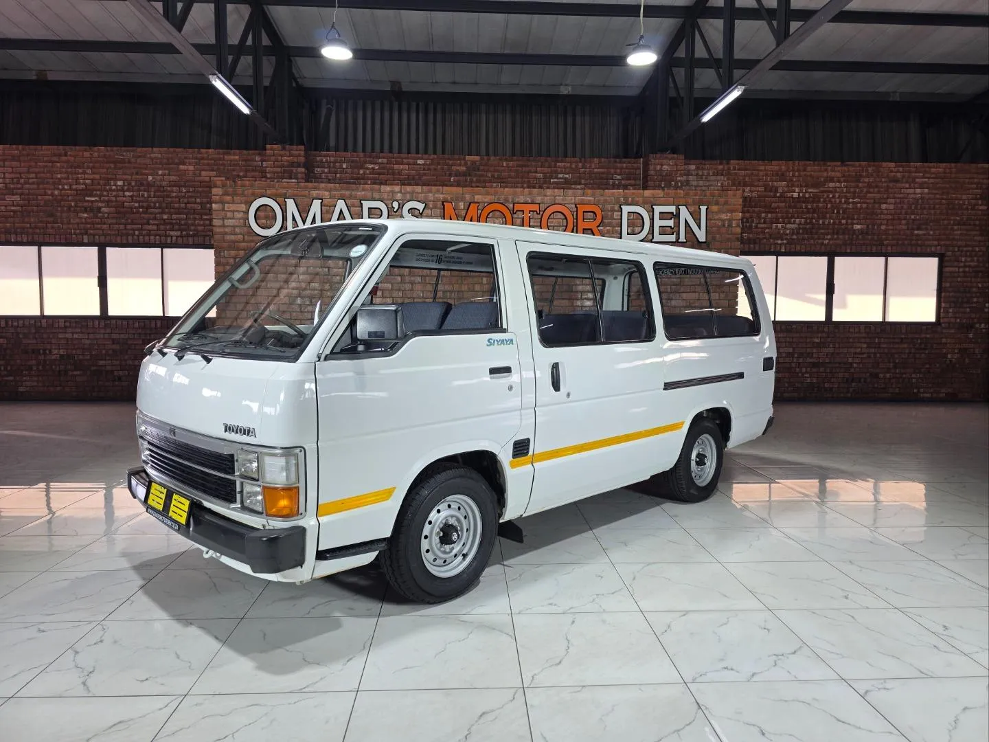 2006 Toyota HiAce Super 16, photo 4 of 8