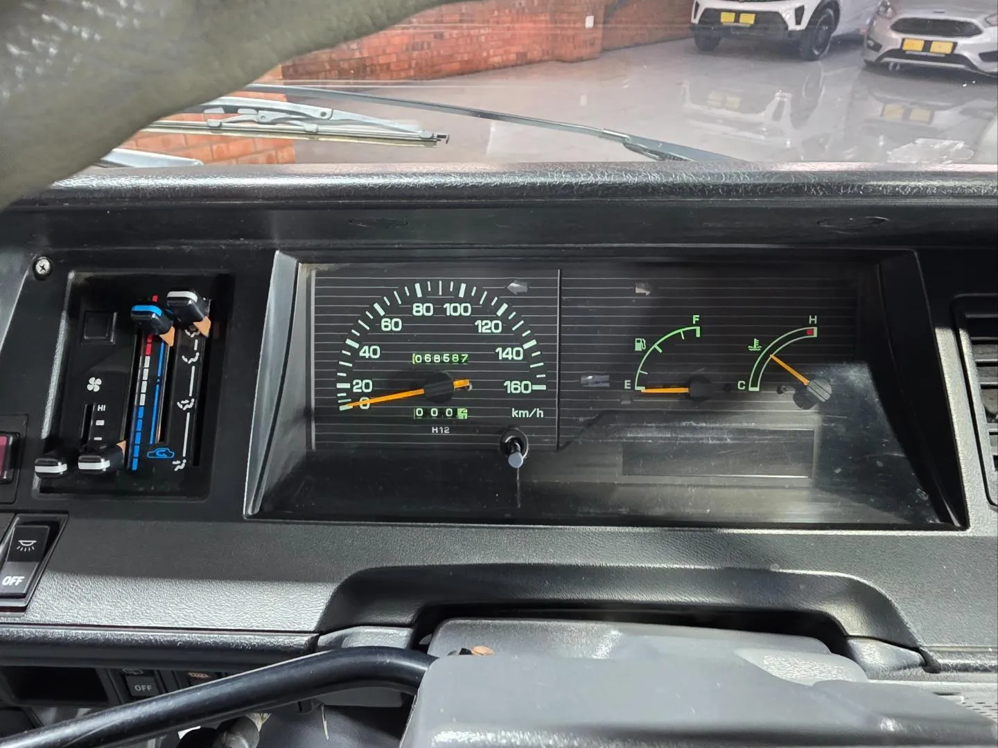 2006 Toyota HiAce Super 16, photo 8 of 8