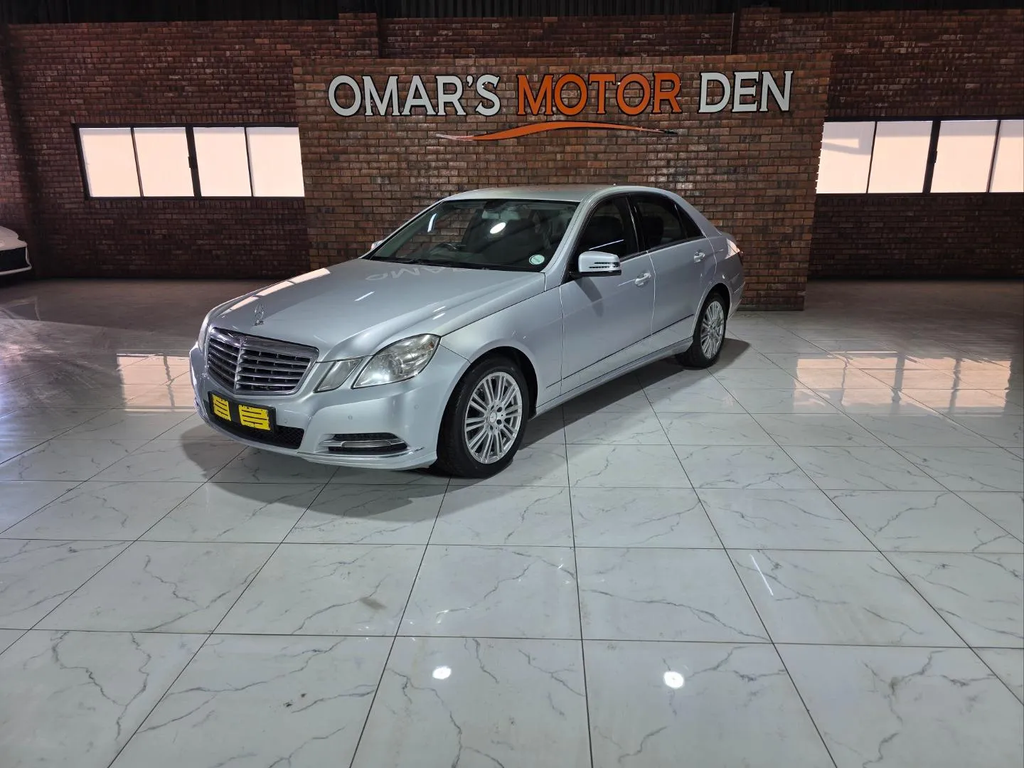 2013 Mercedes-Benz E-Class E300 Elegance, photo 1 of 6