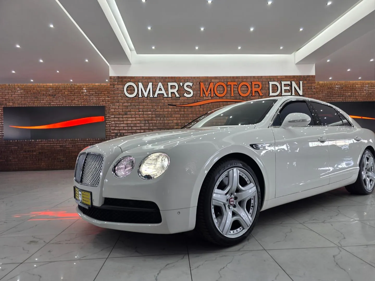 2015 Bentley Flying Spur V8, photo 3 of 6