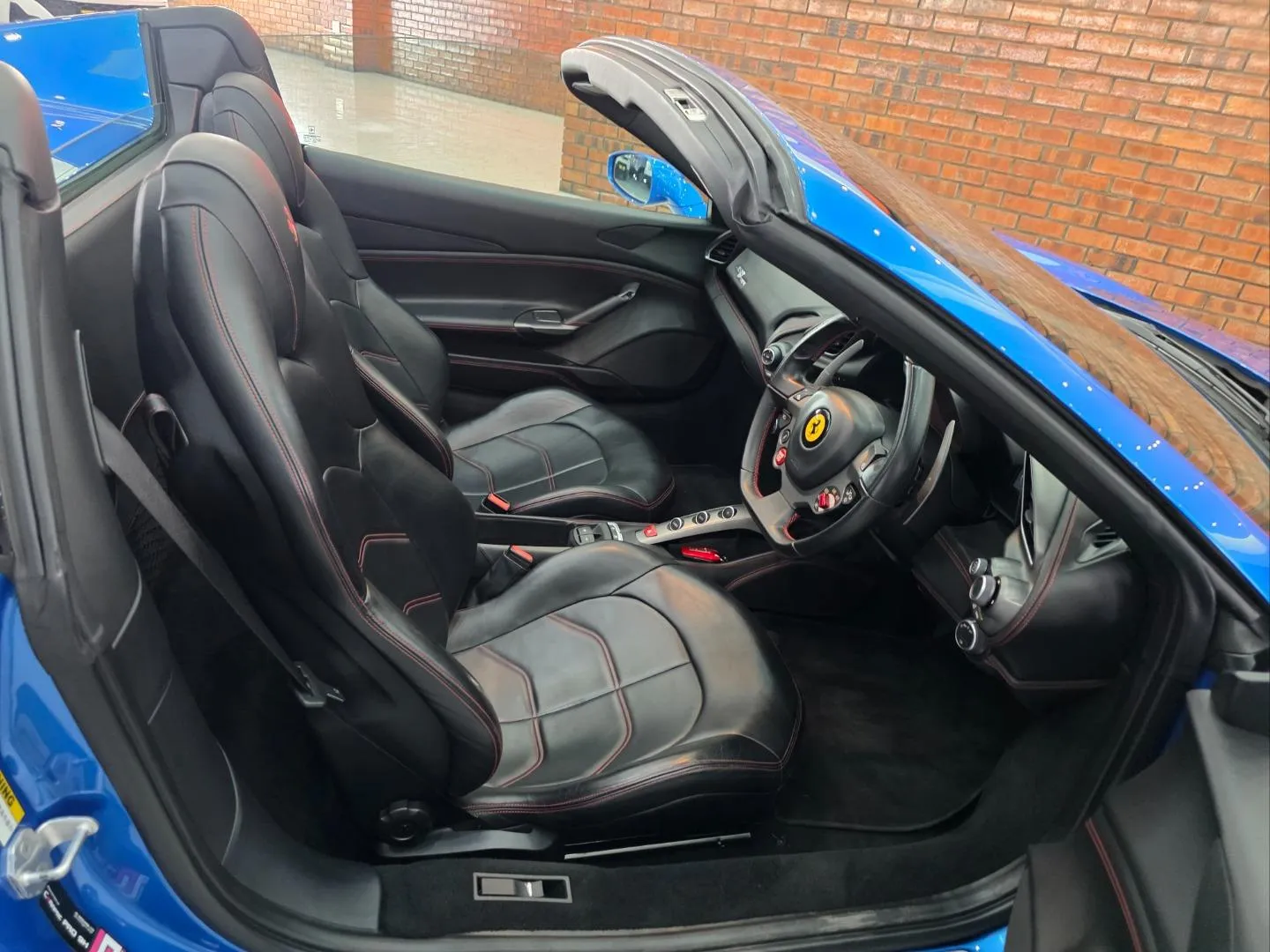 2016 Ferrari 488 Spider, photo 7 of 7