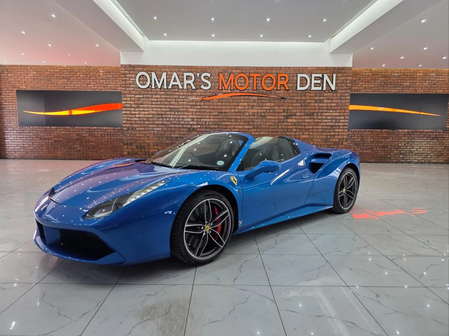 2016 Ferrari 488 Spider, photo 2 of 4