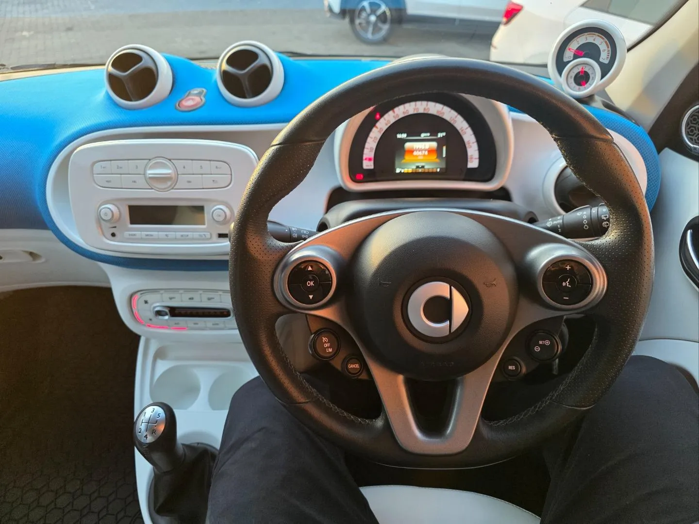 2016 Smart Forfour 52kW Proxy, photo 6 of 6