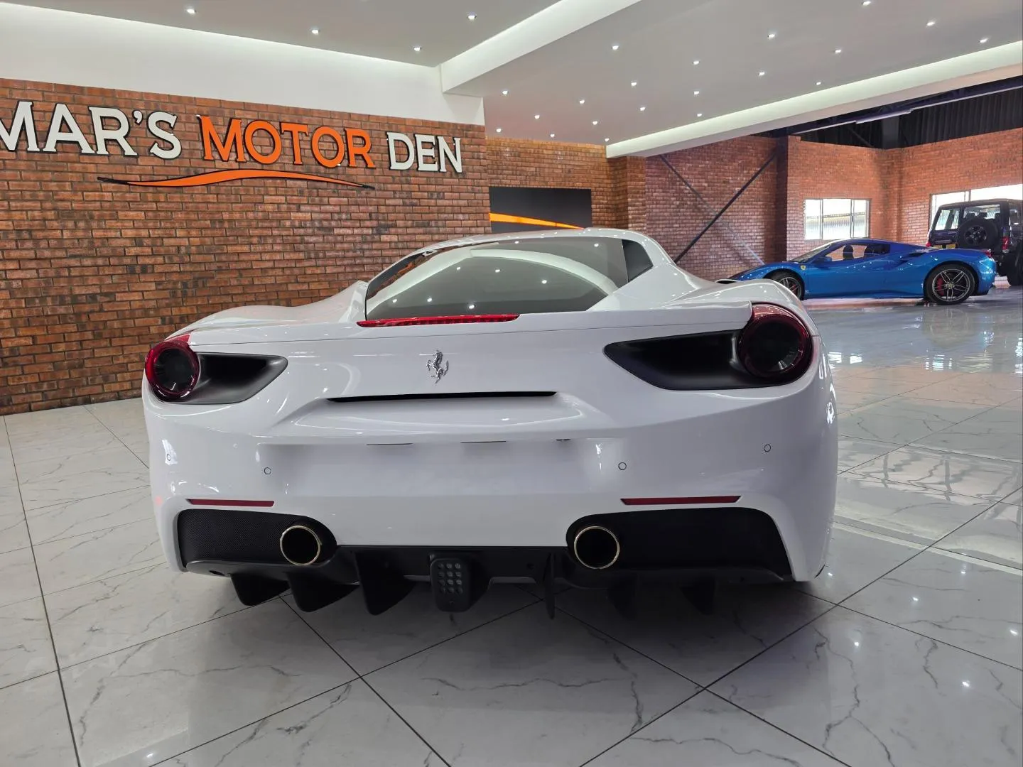 2018 Ferrari 488 GTB, photo 5 of 8