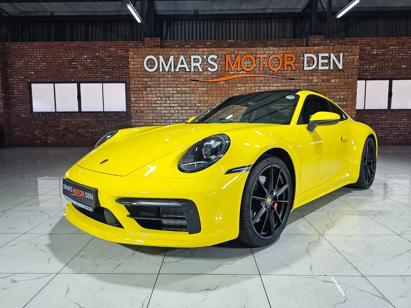 2019 Porsche 911 Carrera S Coupe, photo 2 of 8