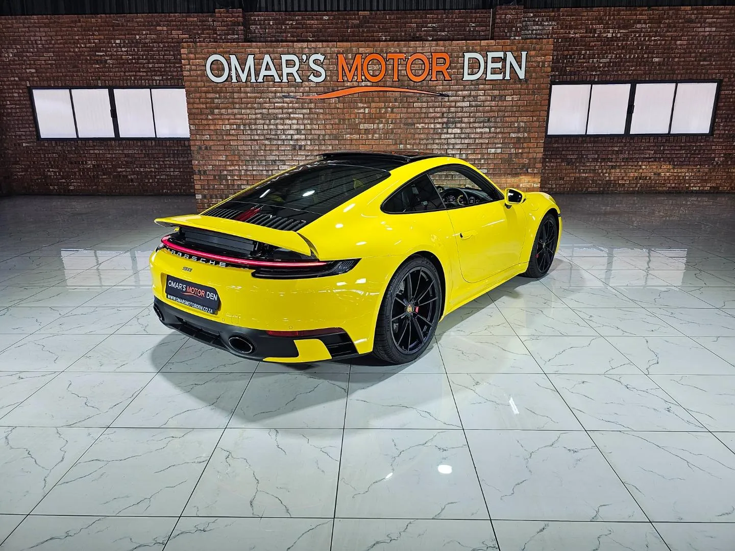 2019 Porsche 911 Carrera S Coupe, photo 4 of 8