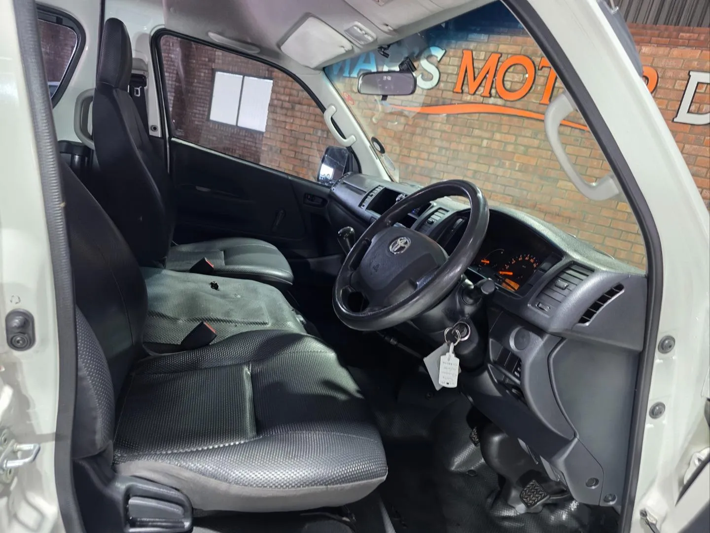 2019 Toyota Quantum 2.5D-4D Sesfikile, photo 3 of 5