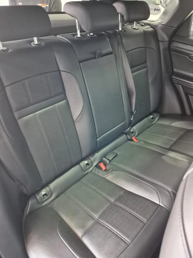 2020 Land Rover Range Rover Evoque D180 R-Dynamic HSE, photo 3 of 9