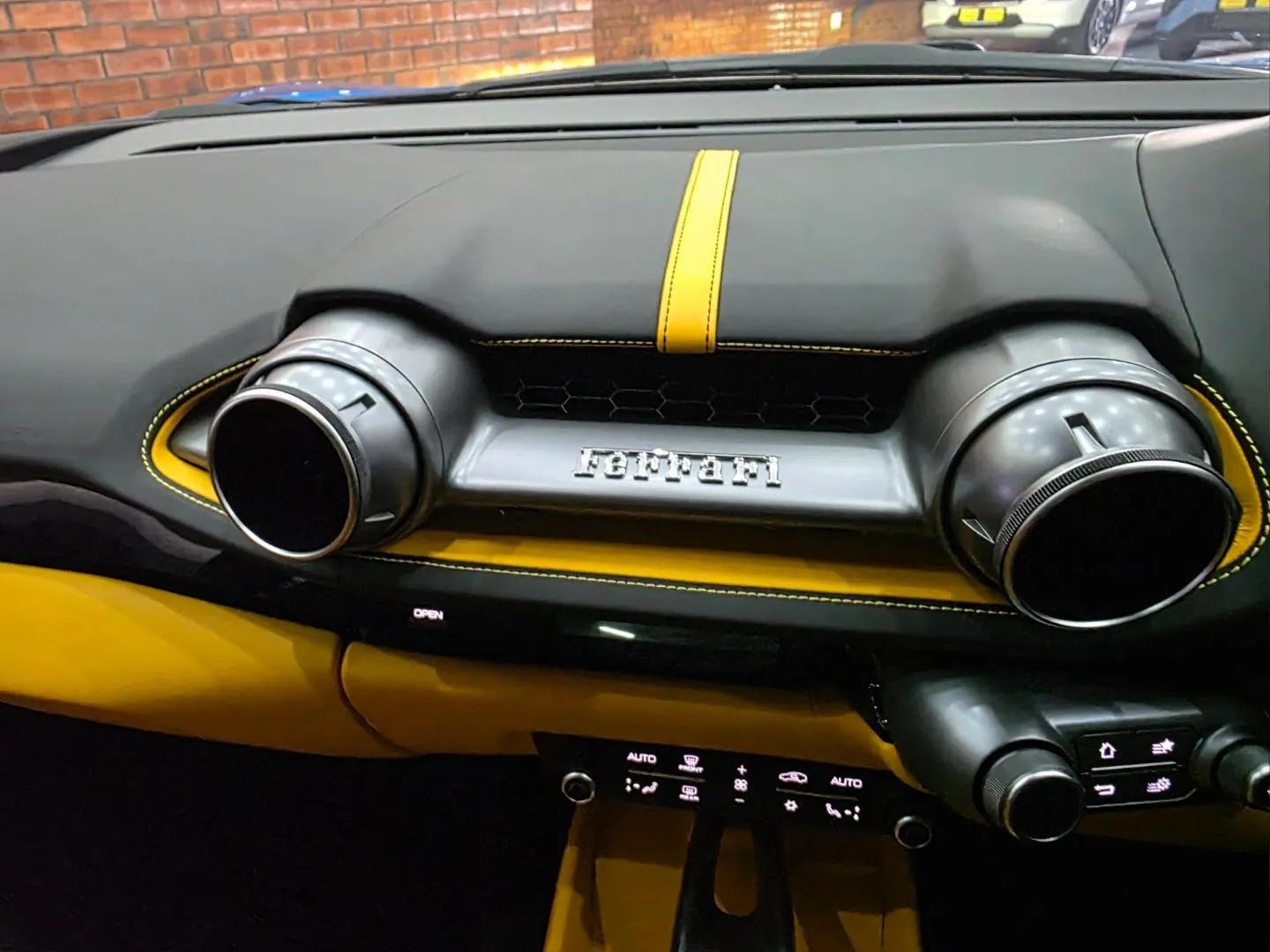 2021 Ferrari 812 Superfast, photo 10 of 15
