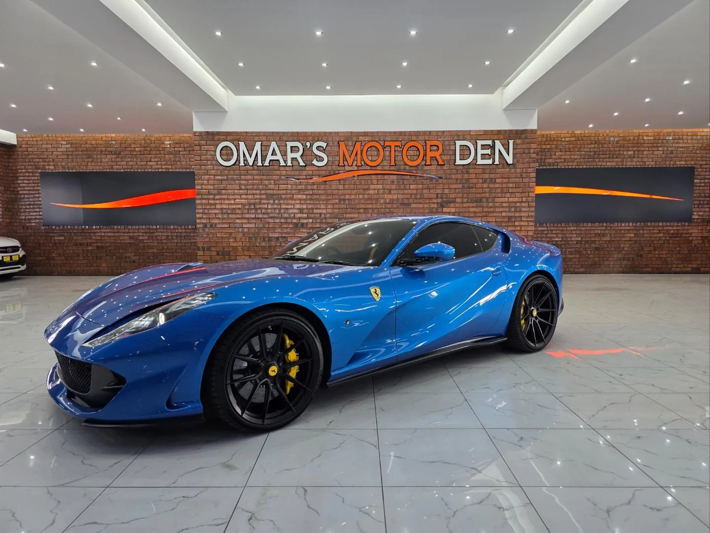 2021 Ferrari 812 Superfast, photo 2 of 15