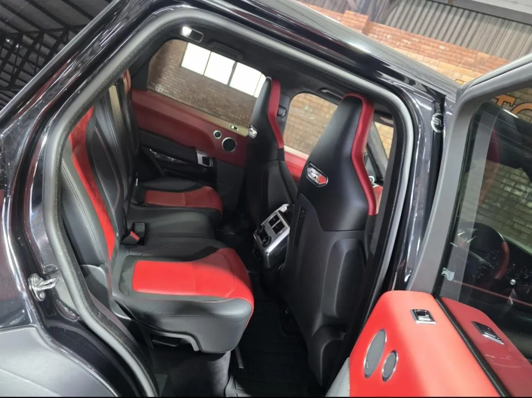2021 Land Rover Range Rover Sport SVR, photo 6 of 6
