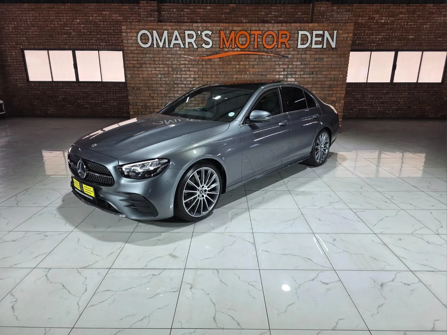 2022 Mercedes-Benz E-Class E200 AMG Line, photo 1 of 9