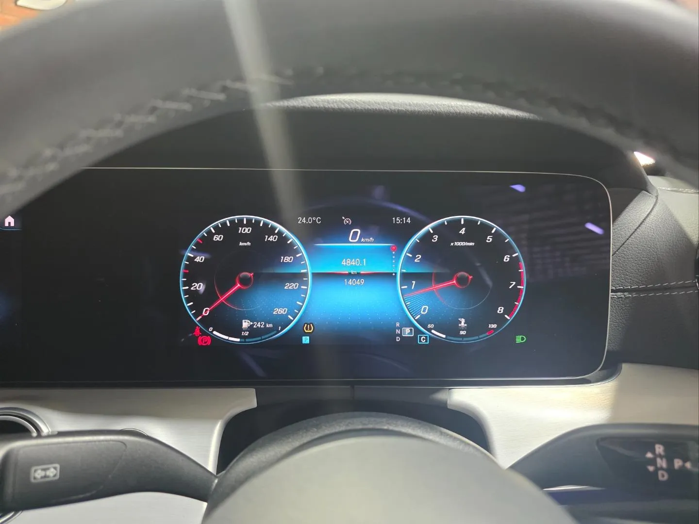 2022 Mercedes-Benz E-Class E200 AMG Line, photo 6 of 9