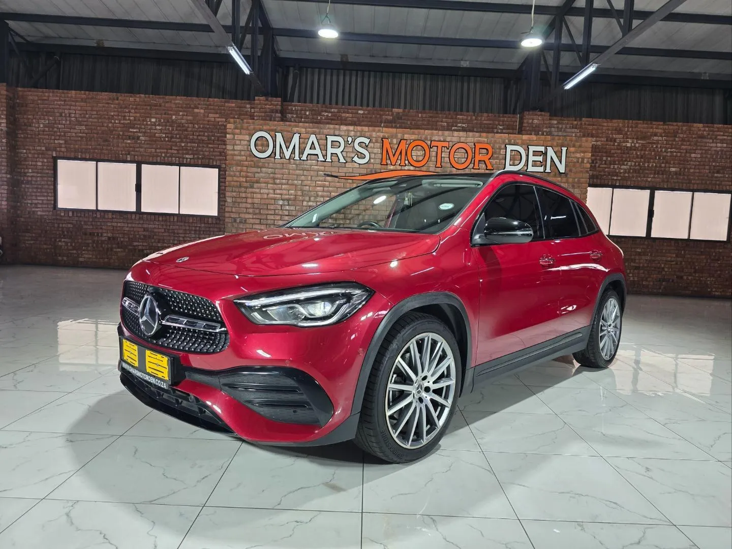 2022 Mercedes-Benz GLA GLA200d AMG Line, photo 2 of 6