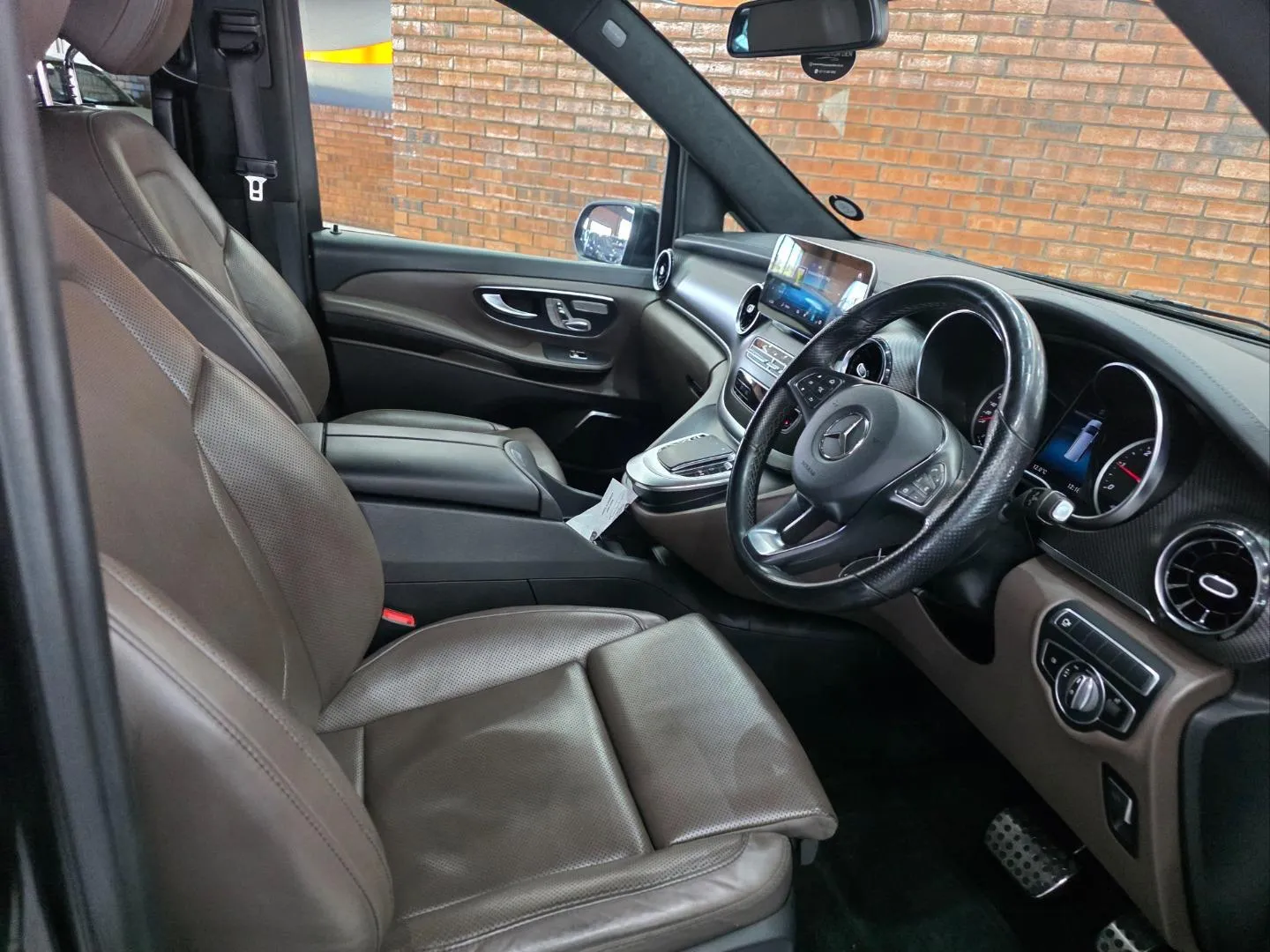 2022 Mercedes-Benz V-Class V300d Exclusive, photo 6 of 7