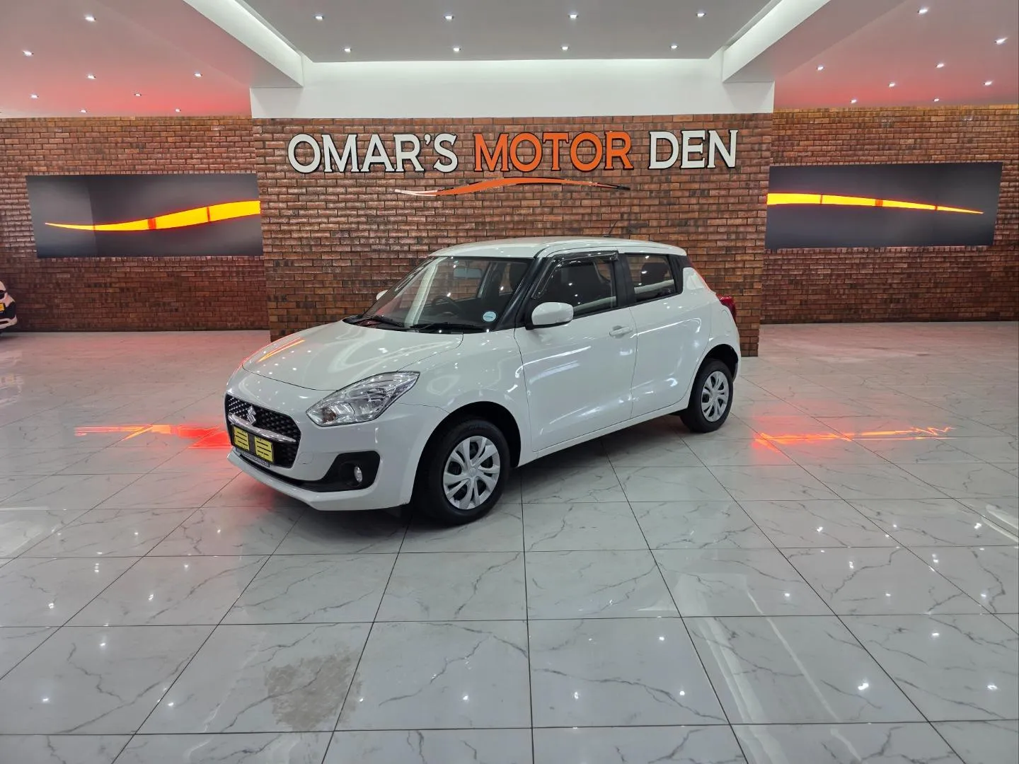 2022 Suzuki Swift 1.2 GL Auto, photo 2 of 6