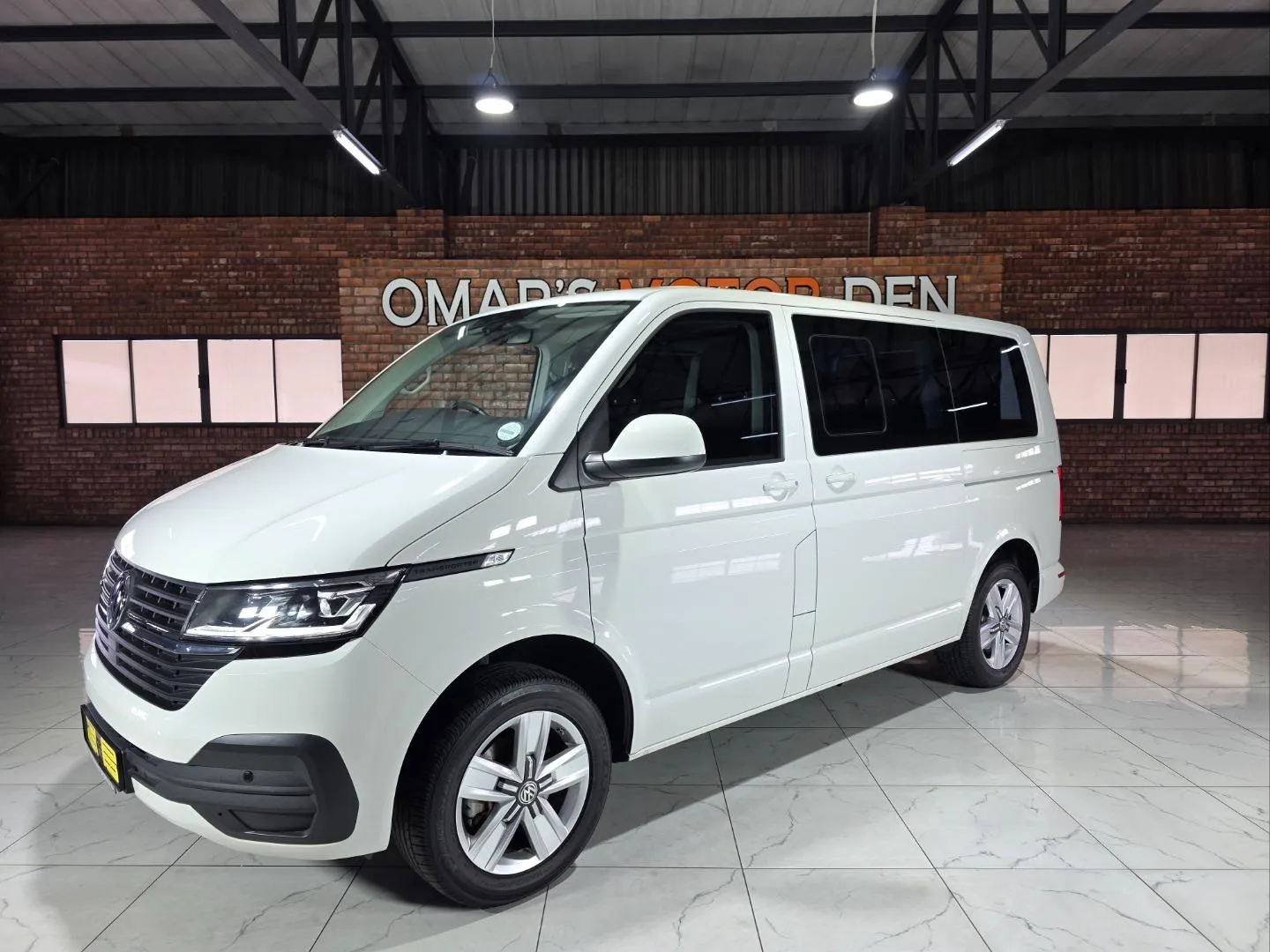2022 Volkswagen Transporter 2.0TDI 110kW Kombi SWB Trendline, photo 3 of 6