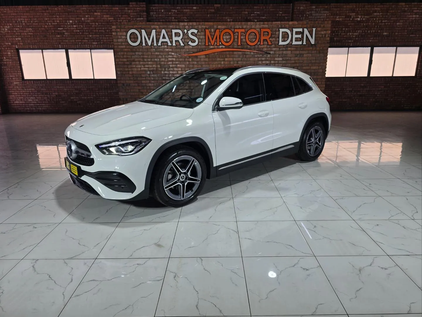 2023 Mercedes-Benz GLA GLA200d AMG Line, photo 1 of 6