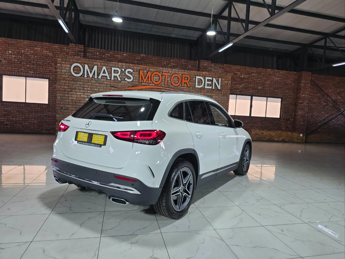 2023 Mercedes-Benz GLA GLA200d AMG Line, photo 5 of 6