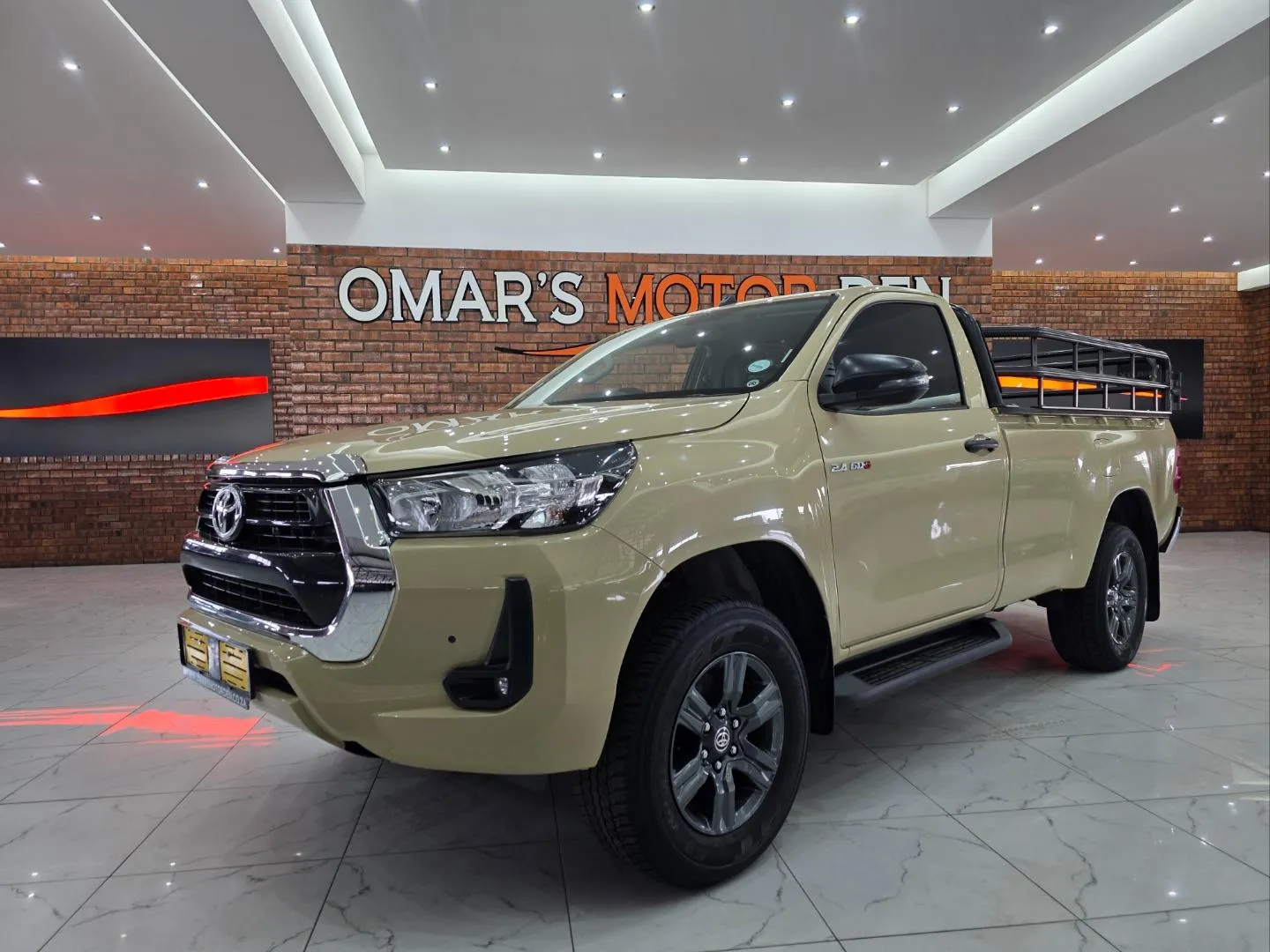 2023 Toyota Hilux 2.4GD-6 Raider, photo 2 of 6