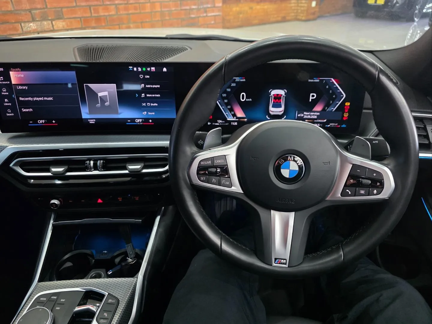 2024 BMW 3 Series 330i M Sport, photo 6 of 6