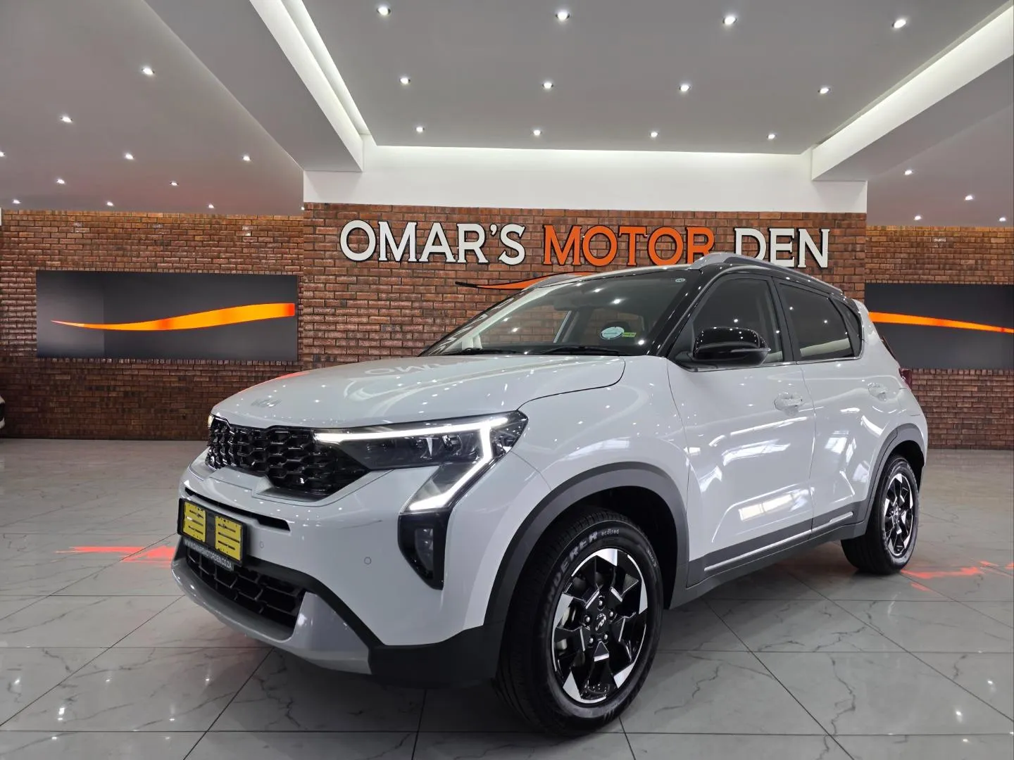 2024 Kia Sonet 1.5 SX, photo 3 of 5