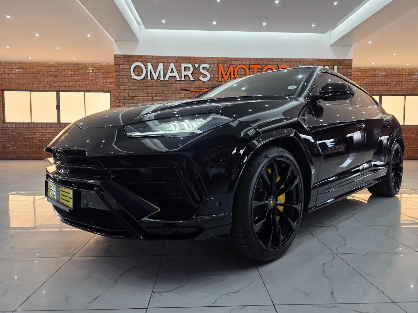 2024 Lamborghini Urus S, photo 2 of 5