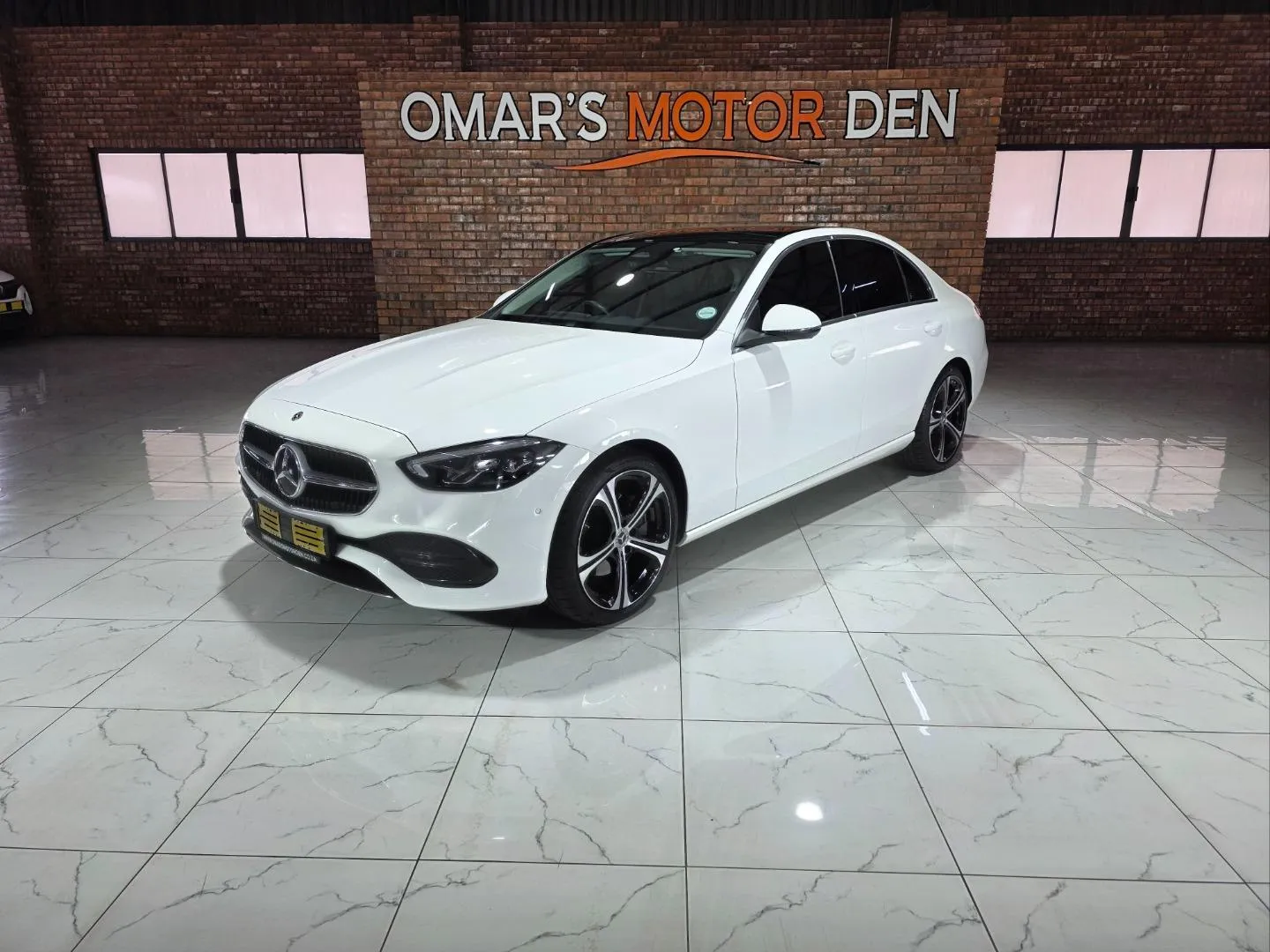 2024 Mercedes-Benz C-Class C220d Avantgarde, photo 1 of 6