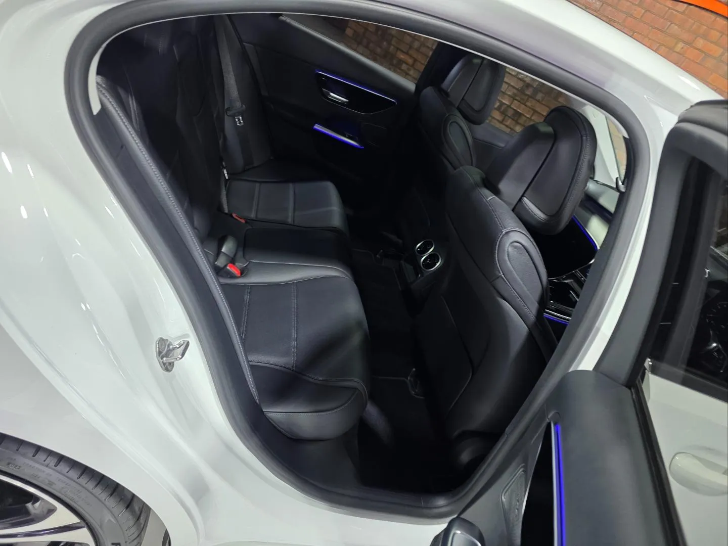 2024 Mercedes-Benz C-Class C220d Avantgarde, photo 4 of 6