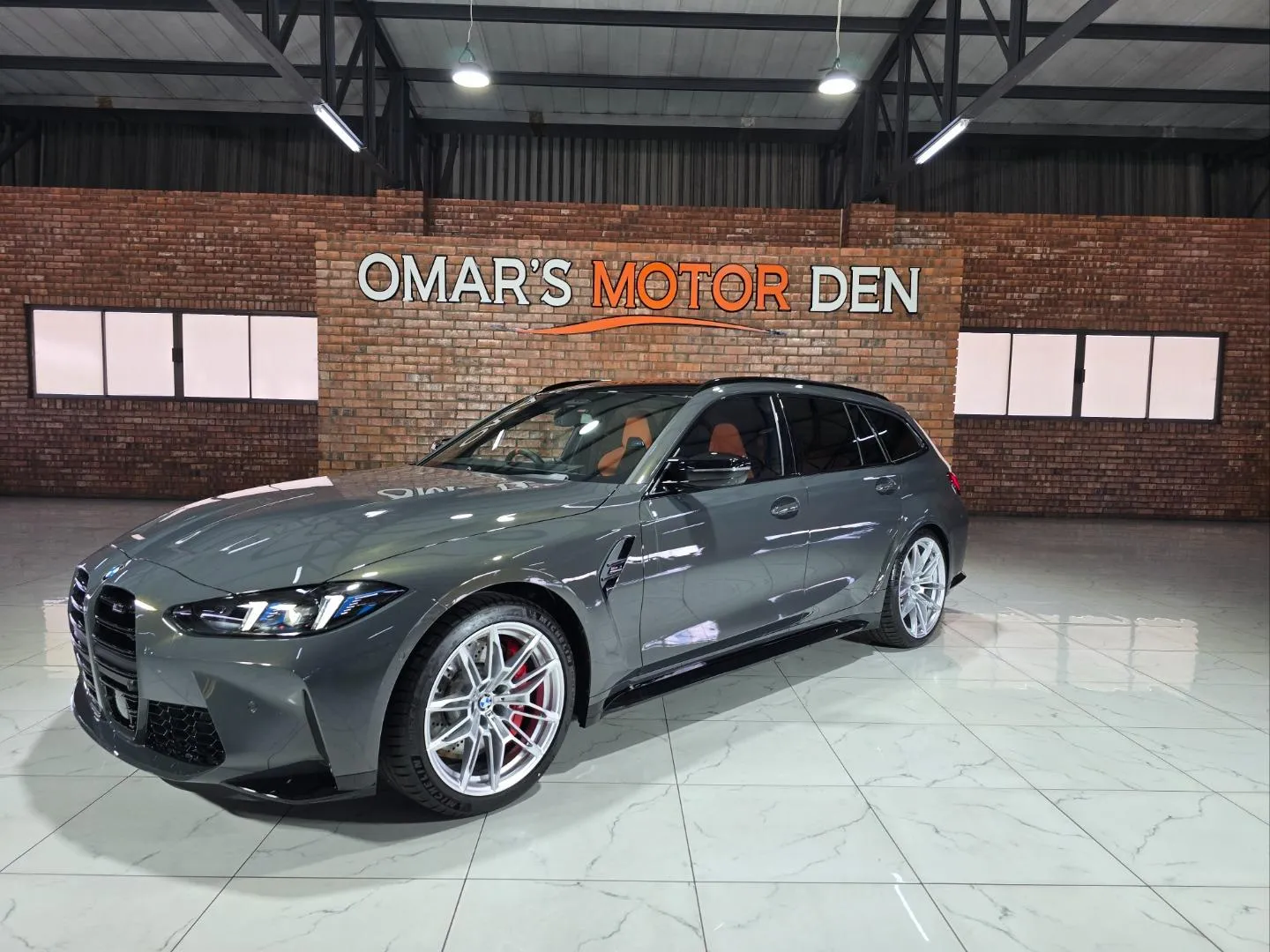 2025 BMW M3 Competition Touring M xDrive, photo 3 of 5