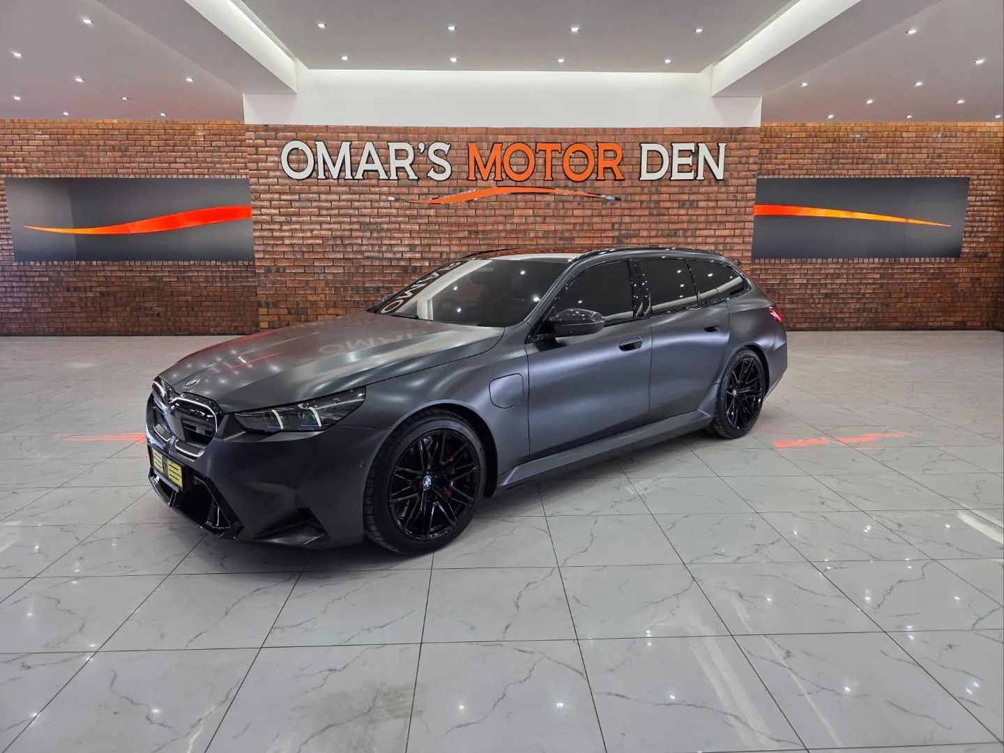 2025 BMW M5 Touring, photo 1 of 5