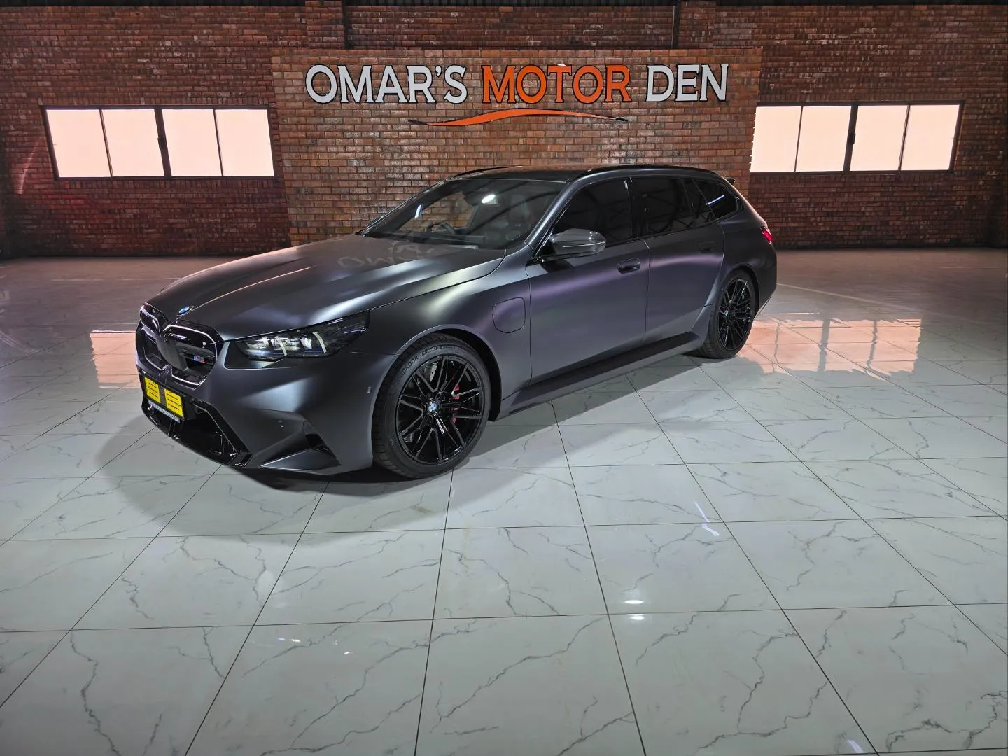 2025 BMW M5 Touring, photo 1 of 5