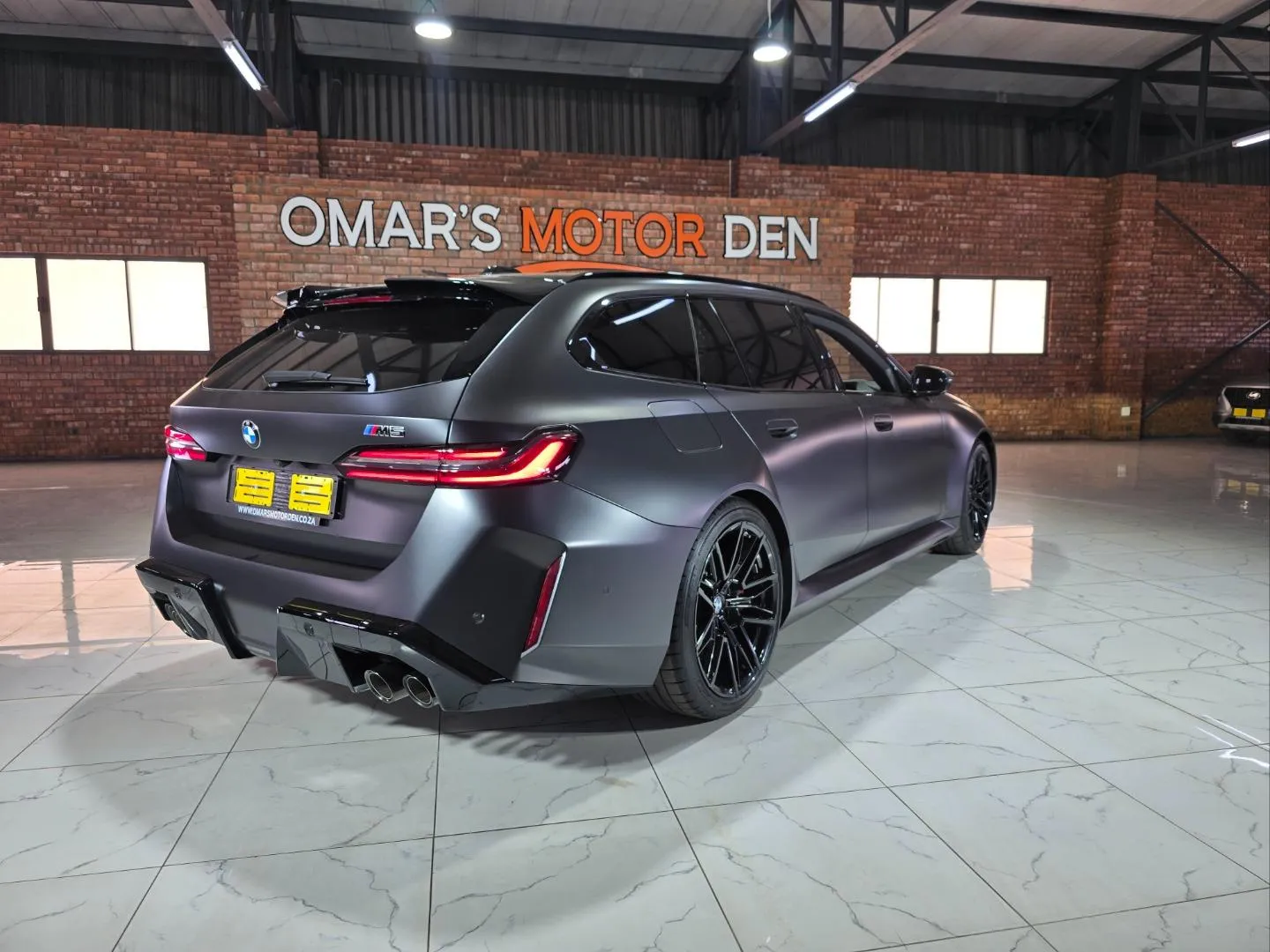 2025 BMW M5 Touring, photo 3 of 5