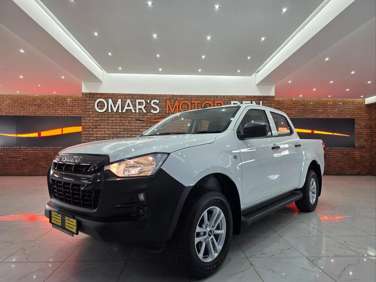 2025 Isuzu D-Max 1.9TD Double Cab L Auto, photo 2 of 5
