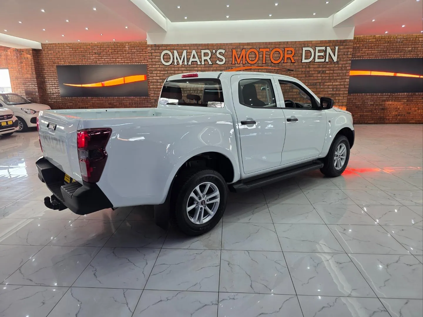 2025 Isuzu D-Max 1.9TD Double Cab L Auto, photo 4 of 5