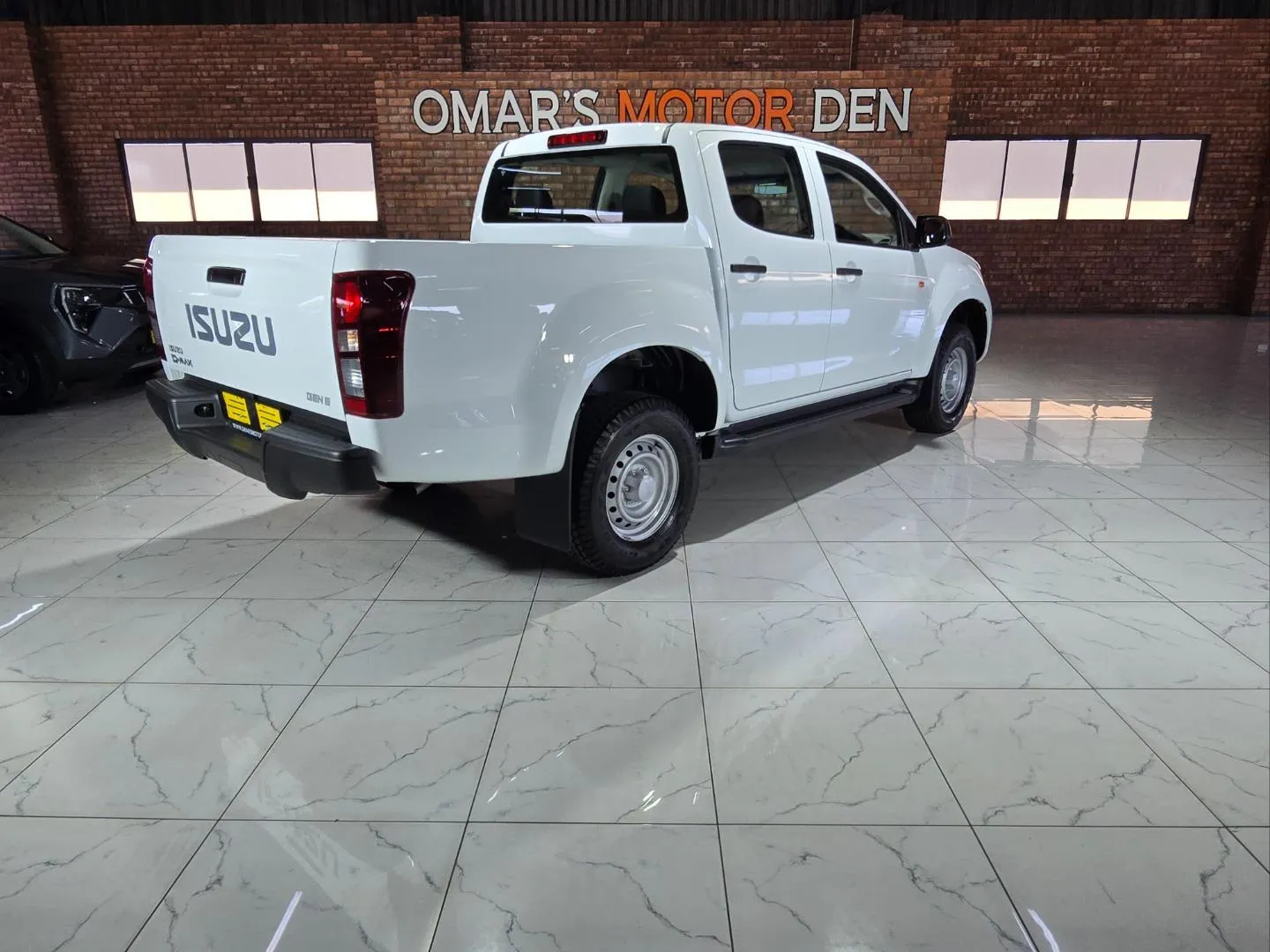 2025 Isuzu D-Max 250 Double Cab Hi-Ride, photo 4 of 6