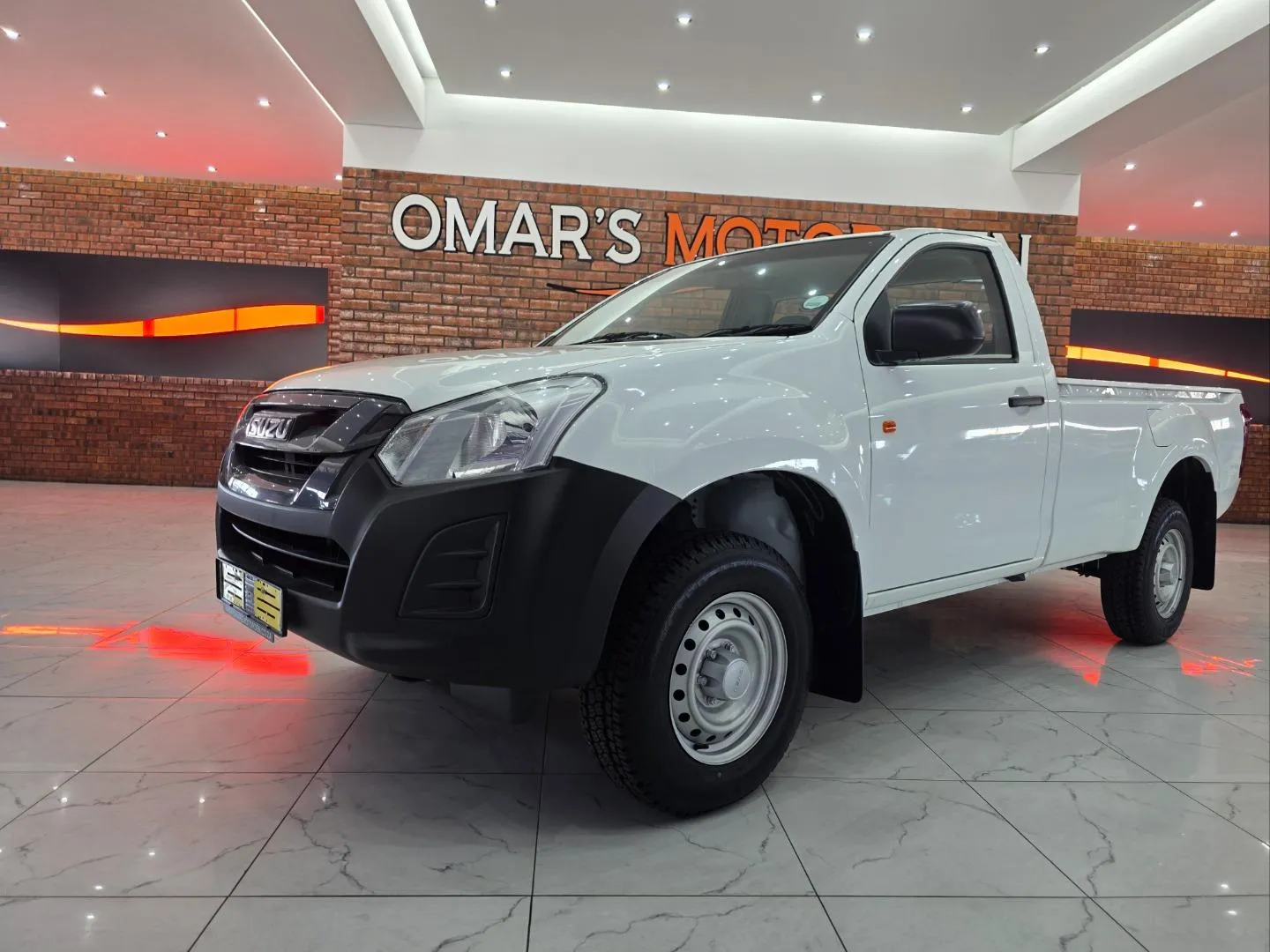 2025 Isuzu D-Max 250C Fleetside S/C P/U, photo 2 of 6
