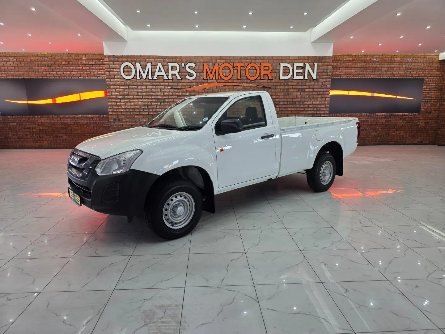 2025 Isuzu D-Max 250C Fleetside S/C P/U, photo 3 of 6