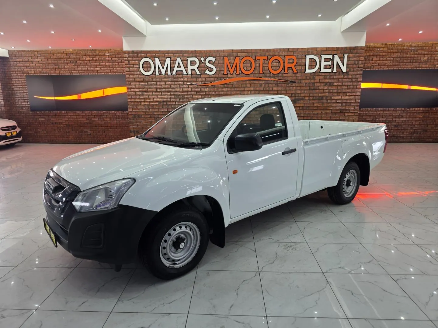 2025 Isuzu D-Max Gen 6 250C Single Cab, photo 2 of 6