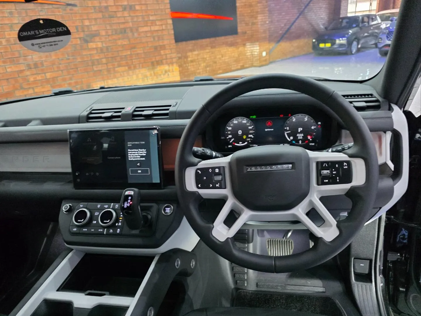 2025 Land Rover Defender 110 D350 X-Dynamic HSE, photo 9 of 9