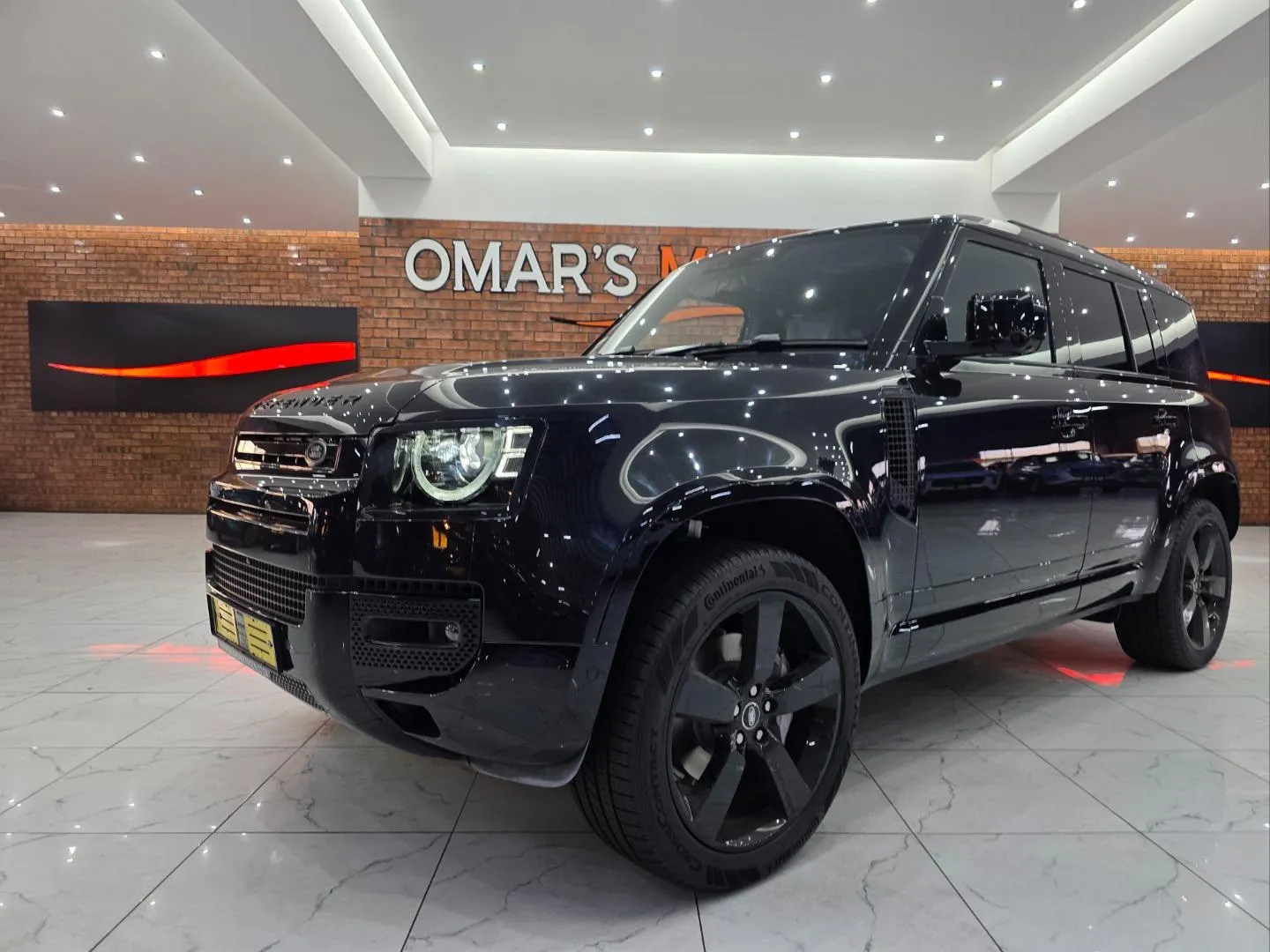 2025 Land Rover Defender 110 D350 X-Dynamic HSE, photo 3 of 6