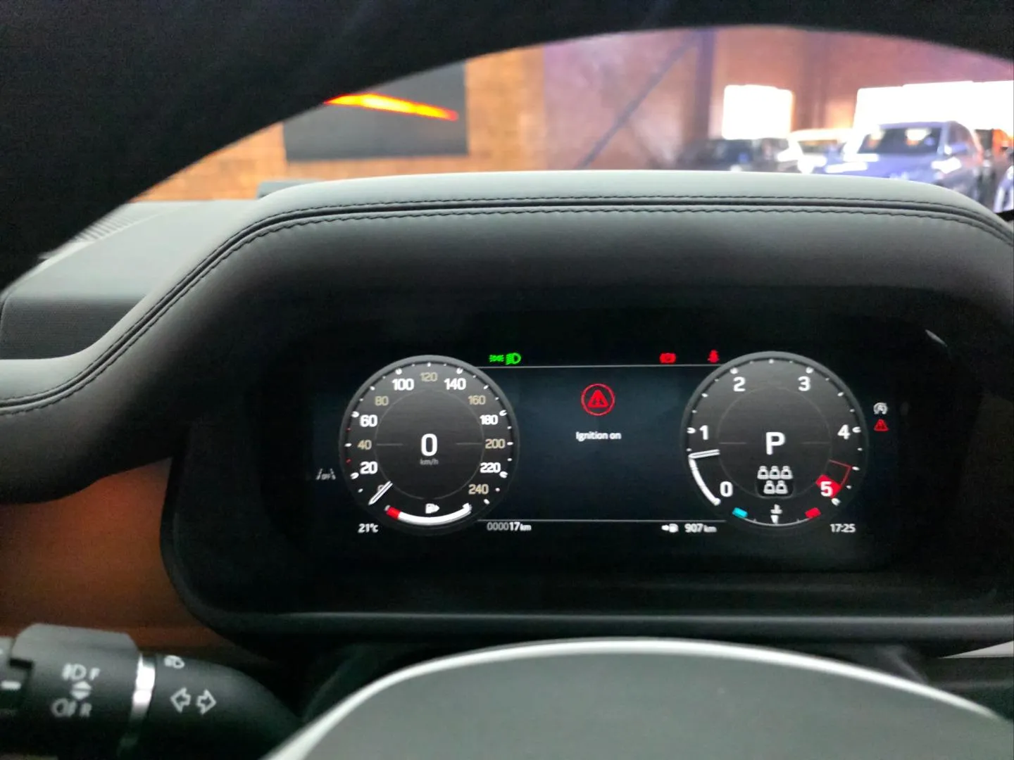 2025 Land Rover Defender 110 D350 X-Dynamic HSE, photo 6 of 6