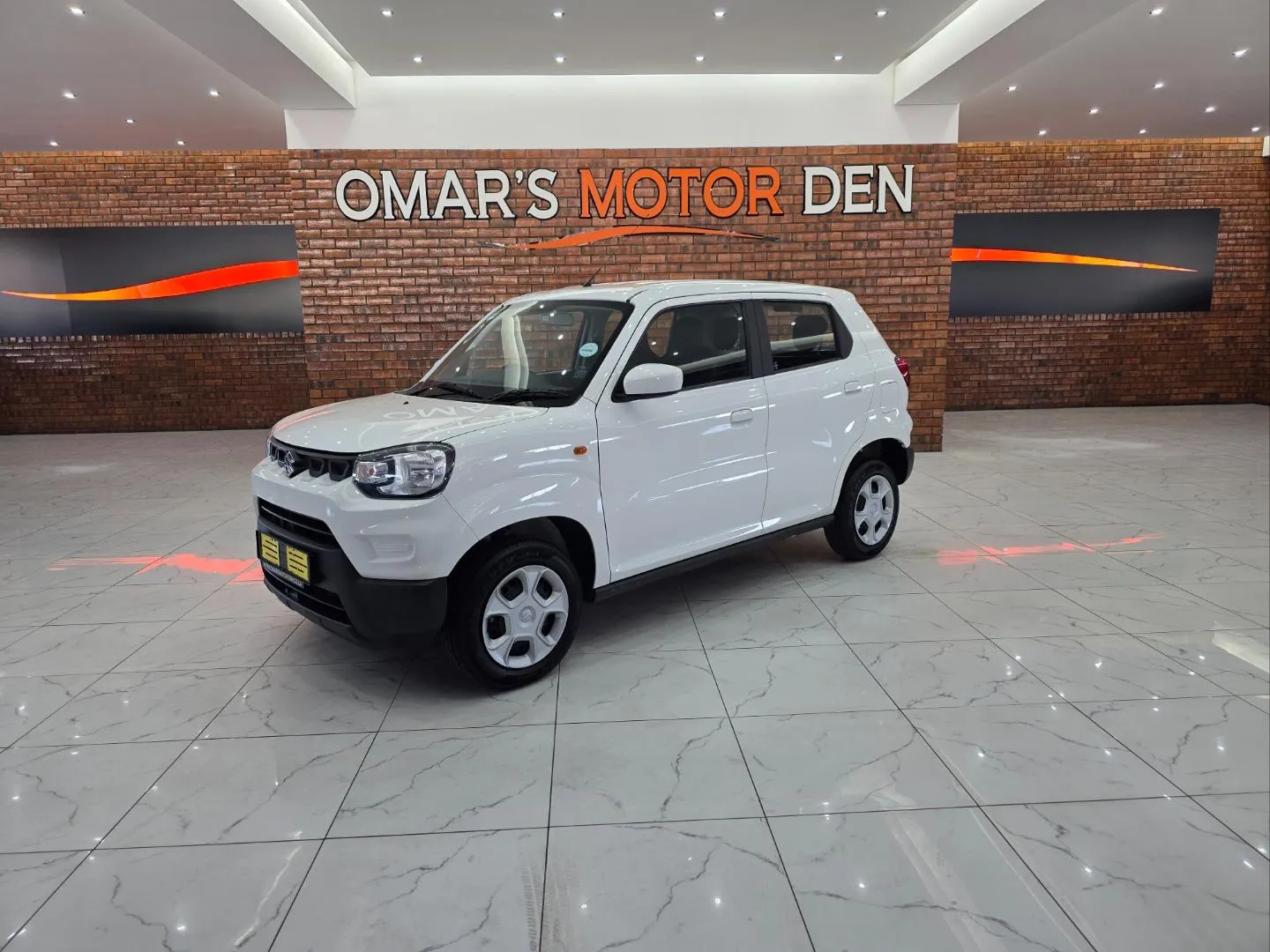 2025 Suzuki S-Presso 1.0 GL Auto, photo 2 of 7