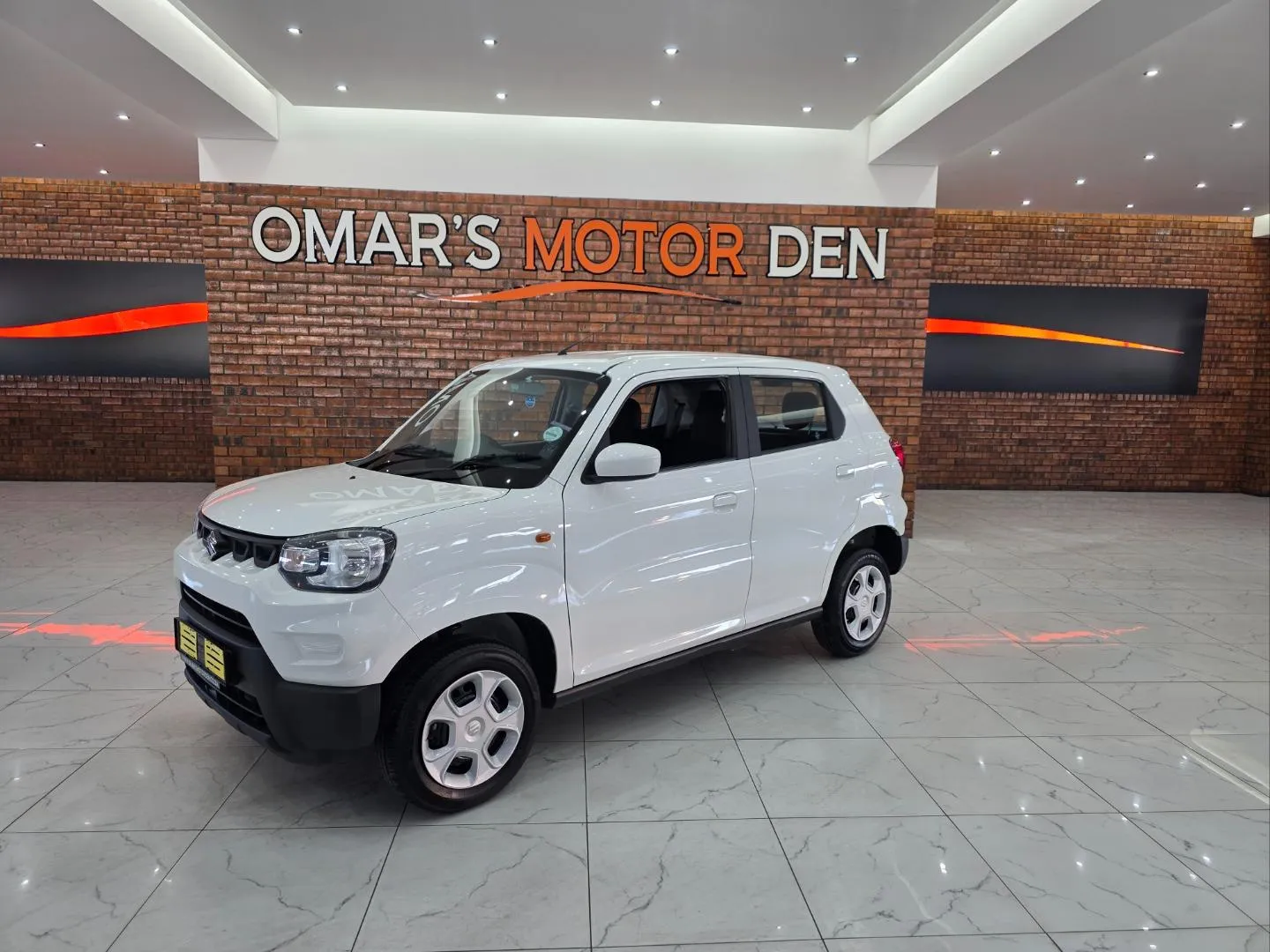 2025 Suzuki S-Presso 1.0 GL+ Auto, photo 2 of 7