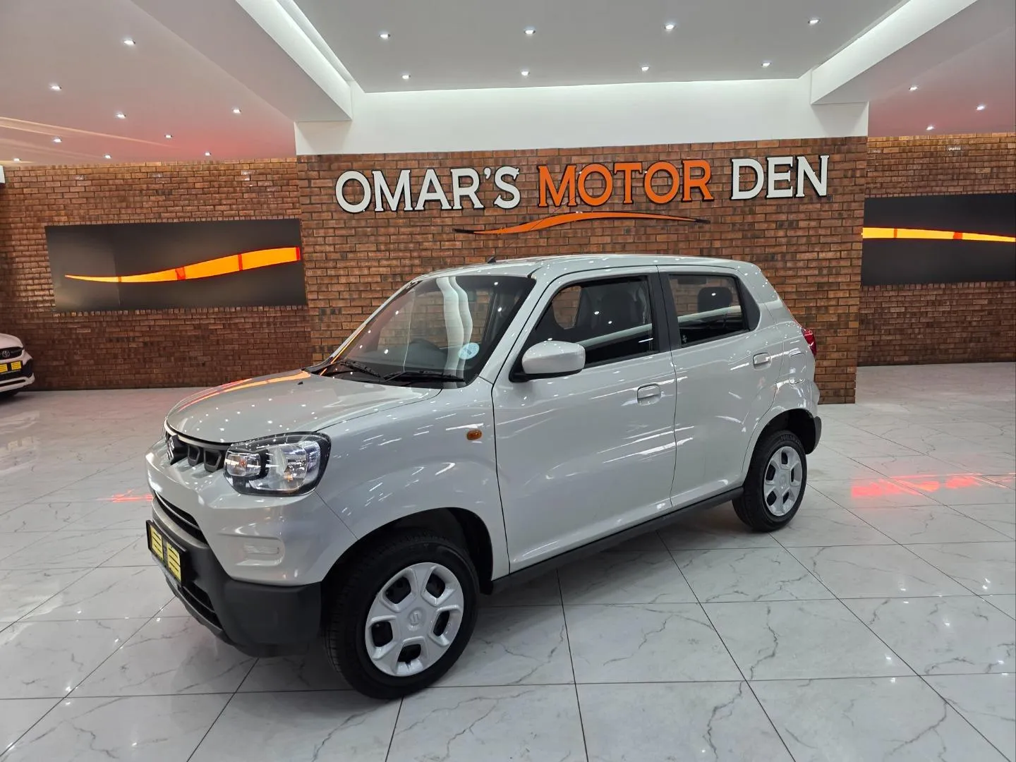 2025 Suzuki S-Presso 1.0 GL+ Auto, photo 2 of 6