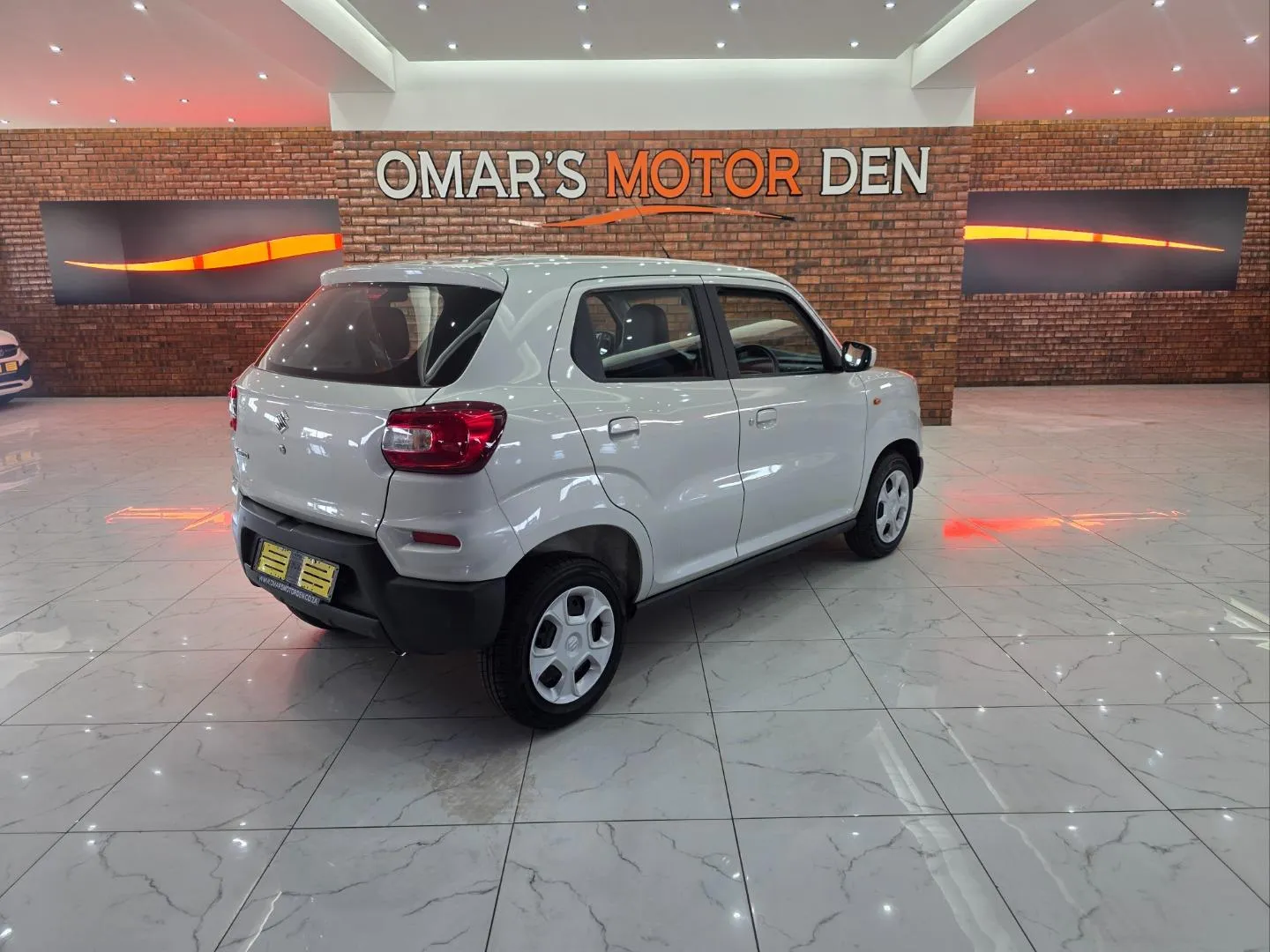 2025 Suzuki S-Presso 1.0 GL Auto, photo 5 of 7