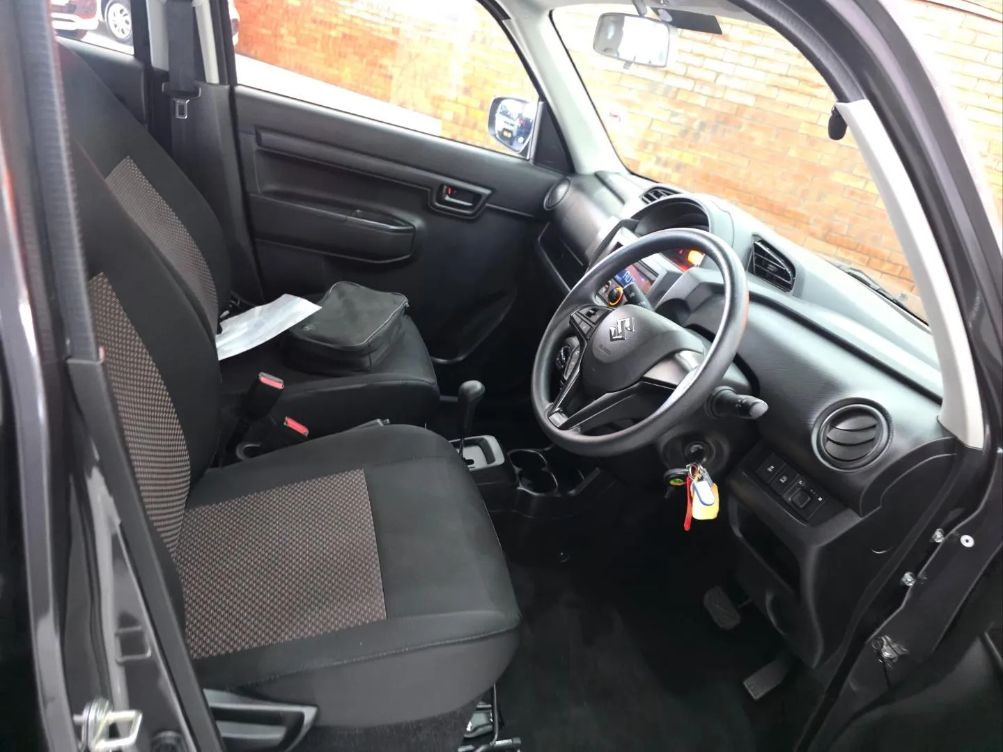 2025 Suzuki S-Presso 1.0 GL+ Auto, photo 6 of 7